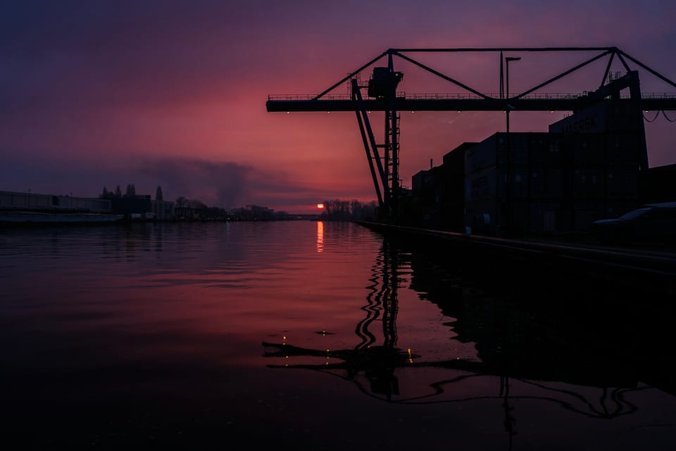 The Morning Manifest: Fog on the Elbe, copper's road, a ship with no crew