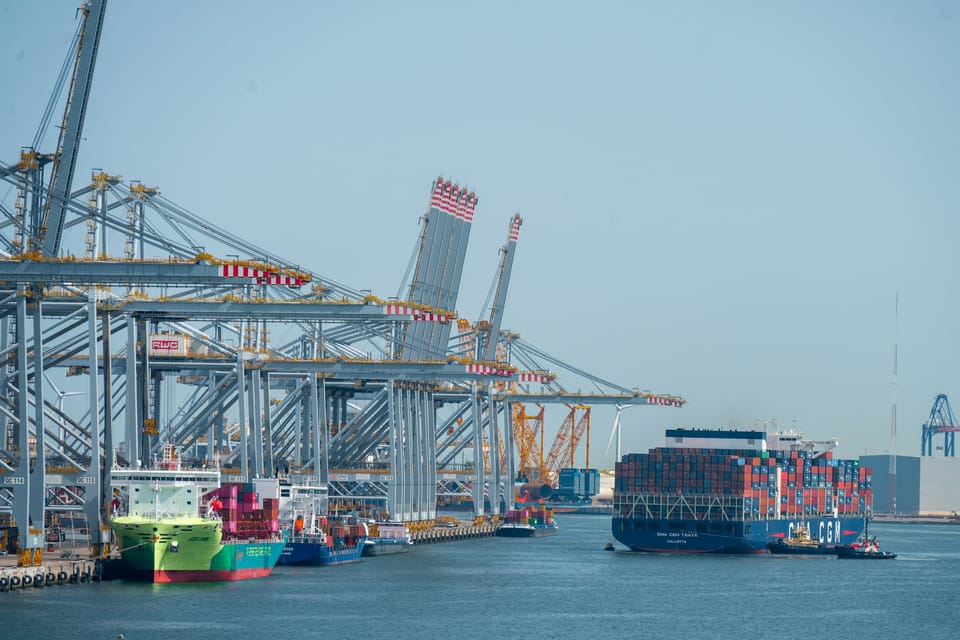 The Morning Manifest: Dollar invoices, copper's squeeze, a ship that burns its cargo